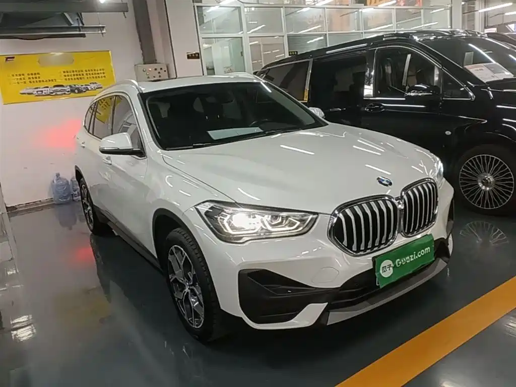 BMW X1 2021 sDrive25Li Leading фото 4