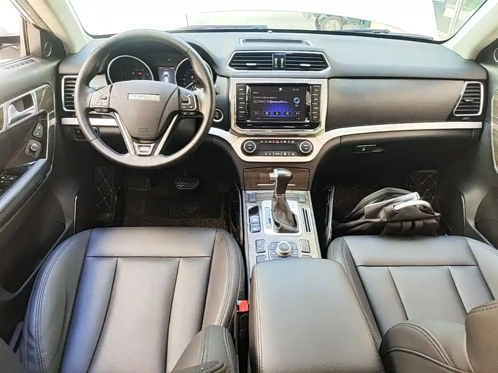 Haval H6 Coupe 2016 Blue Label 1.5T Automatic 2WD Urban фото 10