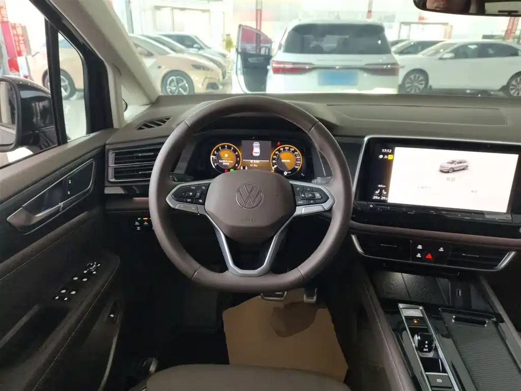 Volkswagen Viloran 2024 380TSI Executive Edition фото 7