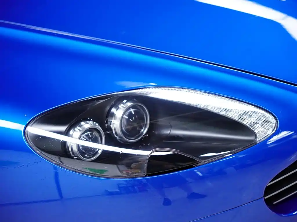 Aston Martin V8 Vantage 2017 2012 4.7L S Coupe
