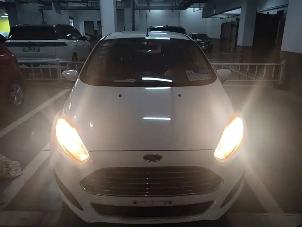 Ford Fiesta 2015 2013 Hatchback 1.5L Manual Fashion
