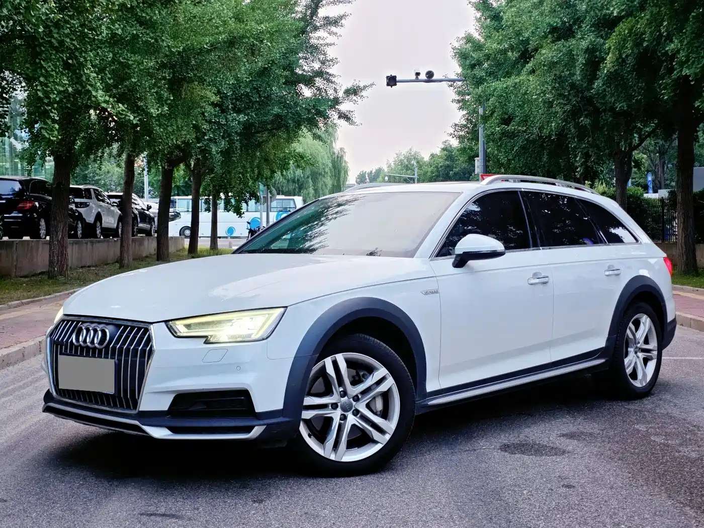 Audi A4 (Import) 2017 2017 45 TFSI allroad quattro Fashion