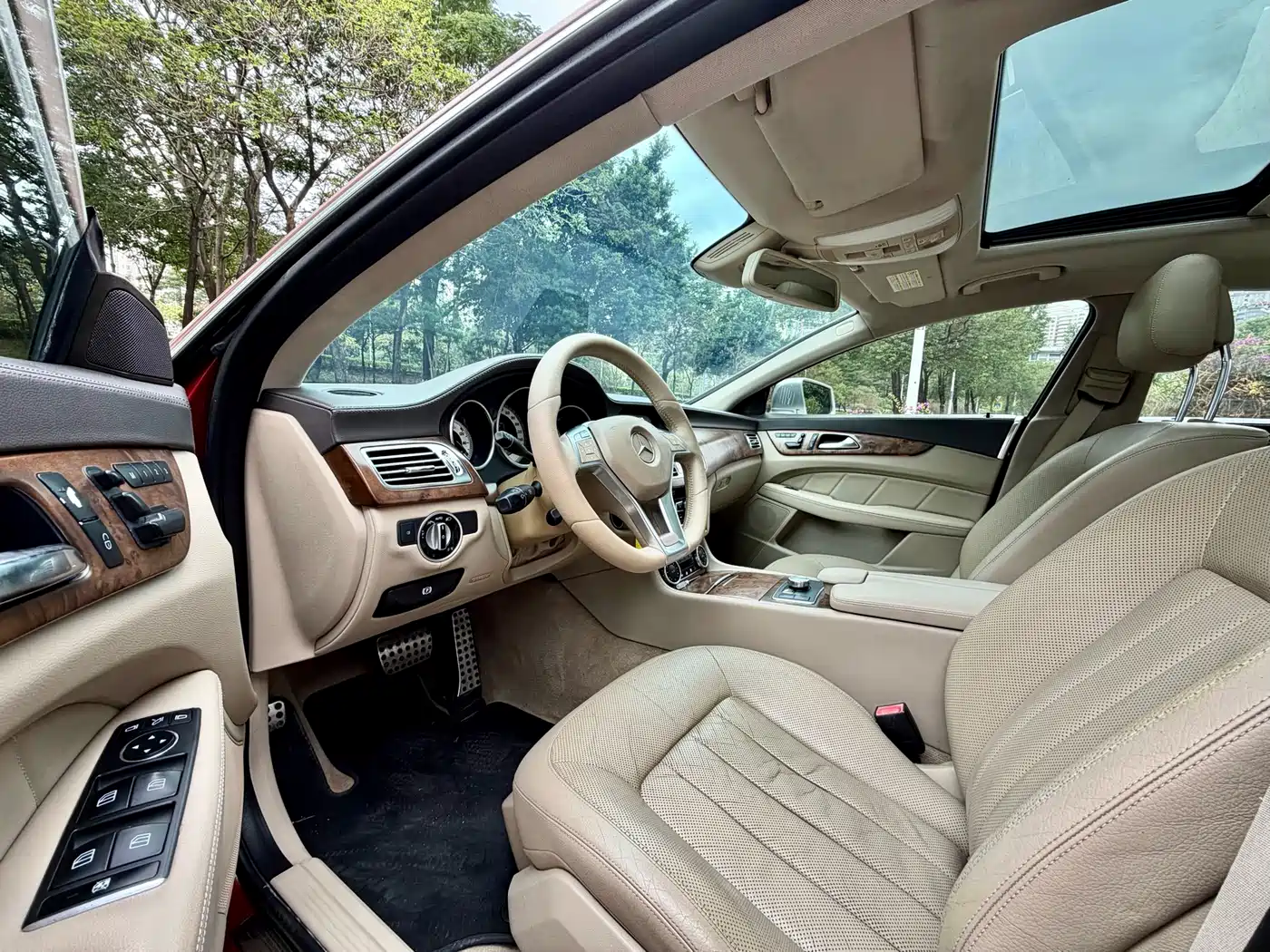 Mercedes-Benz CLS 2012 CLS 350 CGI фото 4