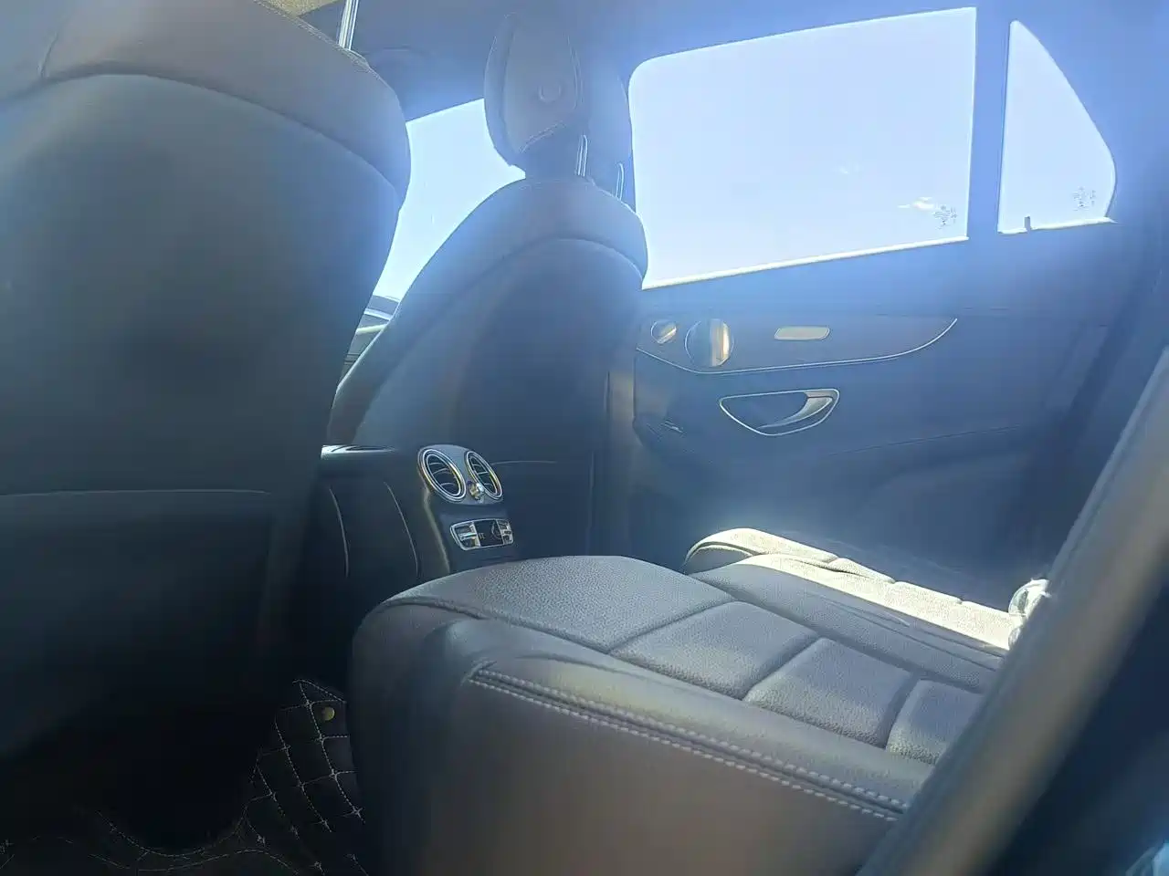 Mercedes-Benz GLC 2021 GLC 300 L 4MATIC Sporty фото 6