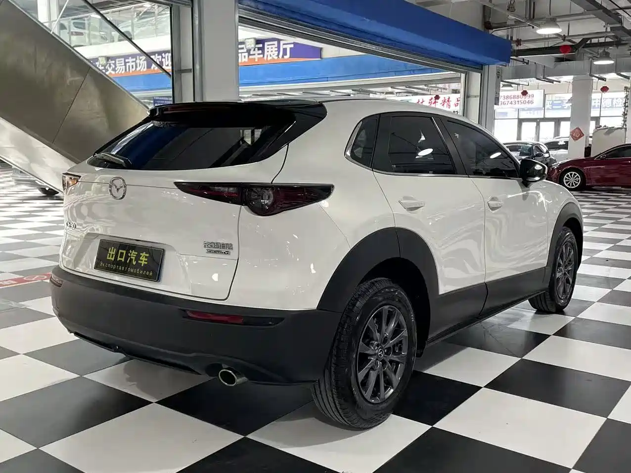 Фото 9 - Mazda CX-30