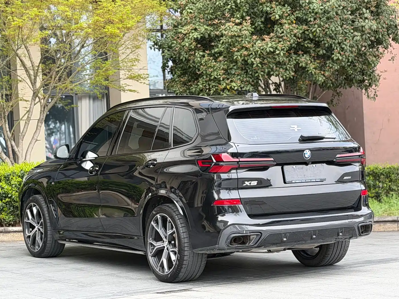 BMW X5 2023 xDrive 30Li Premium M Sport Black Night Package фото 10
