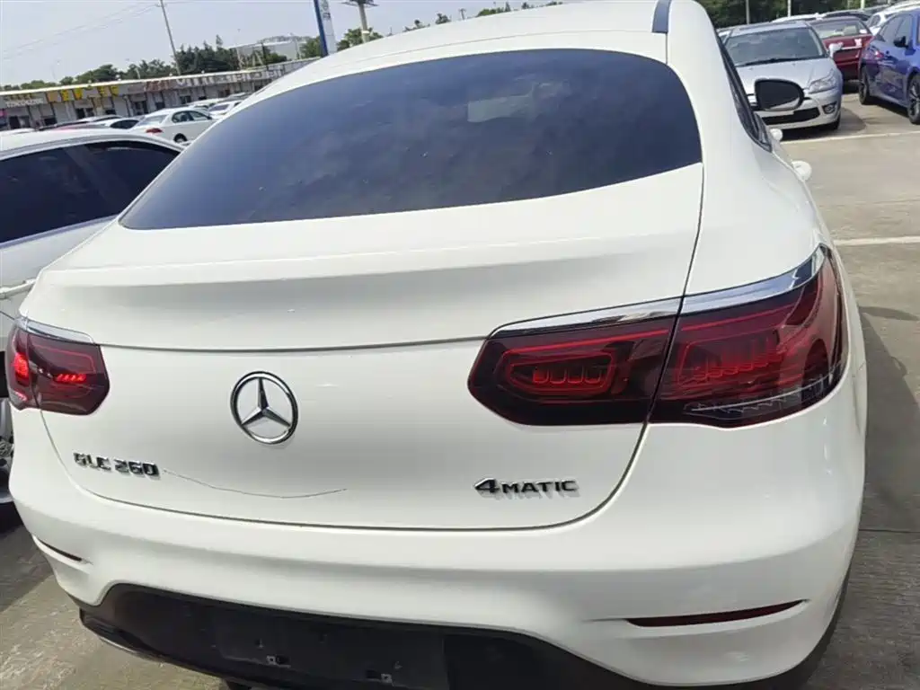 Mercedes-Benz GLC Coupe 2021 GLC 260 4MATIC Coupe SUV фото 6