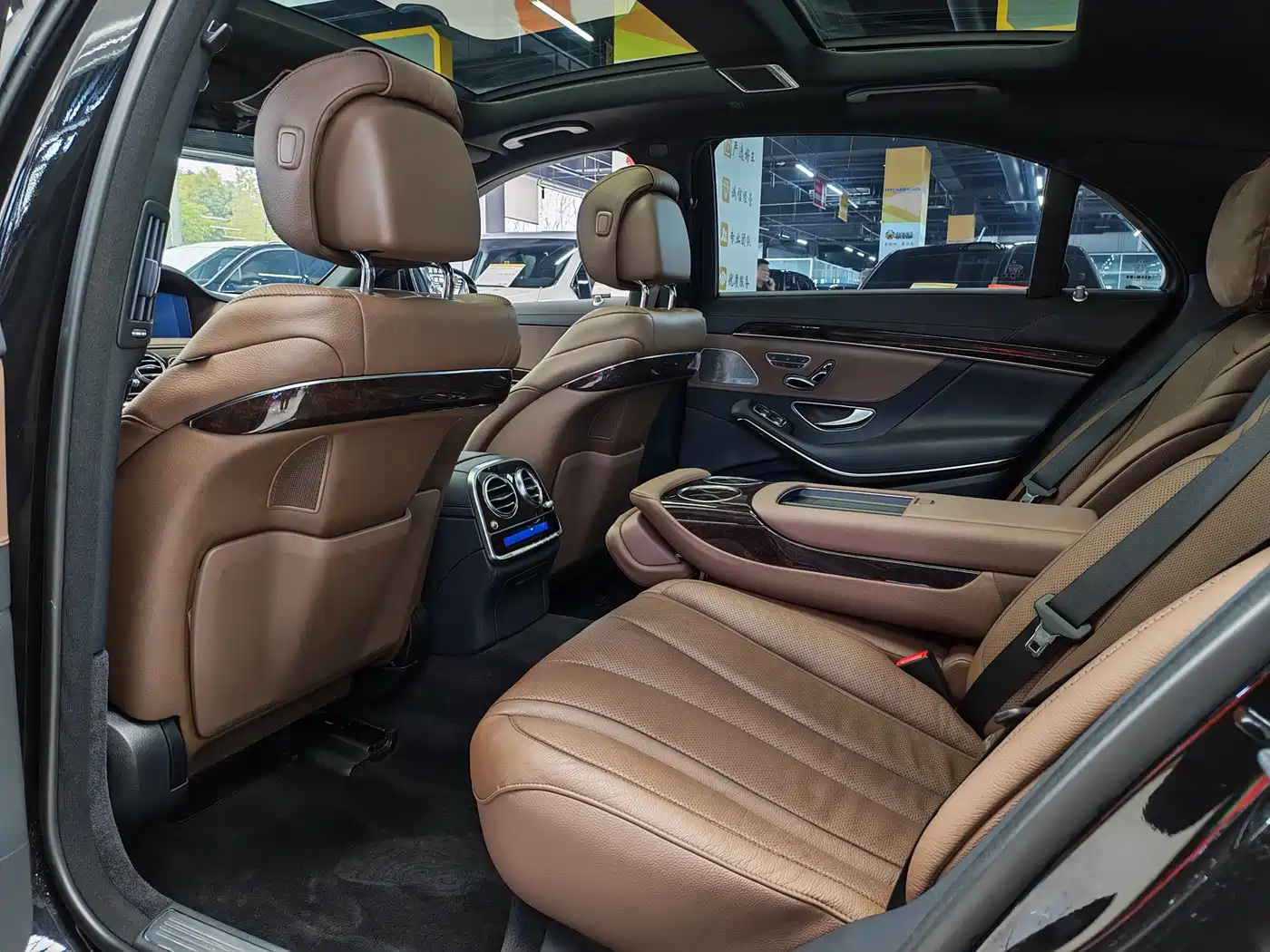 Mercedes-Benz S-Class 2020 S 350 L Premium Edition Collector's Version фото 12