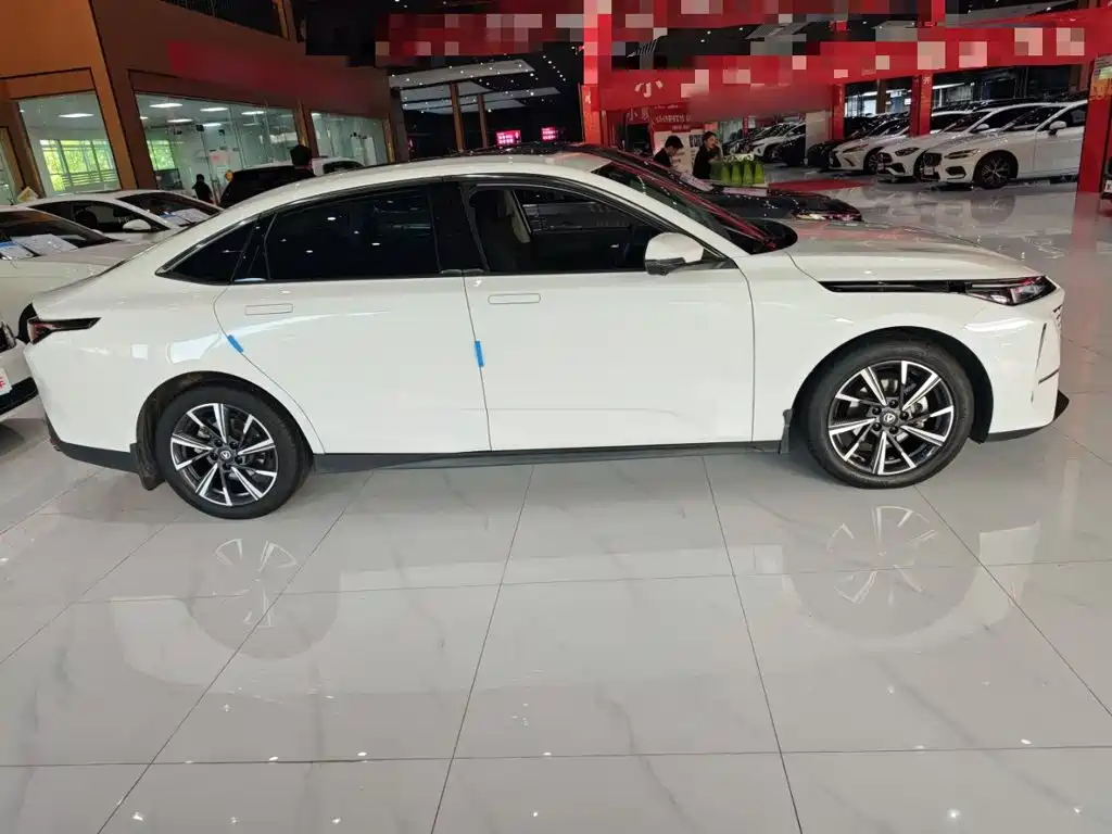 Changan Yida 2024 2023 Blue Whale NE 1.5T GDI DCT Pilot