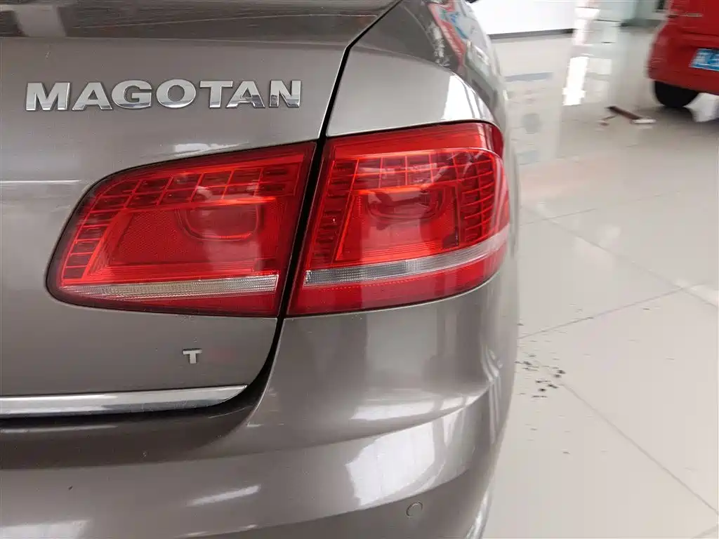 Volkswagen Magotan 2013 1.8TSI Luxury фото 24