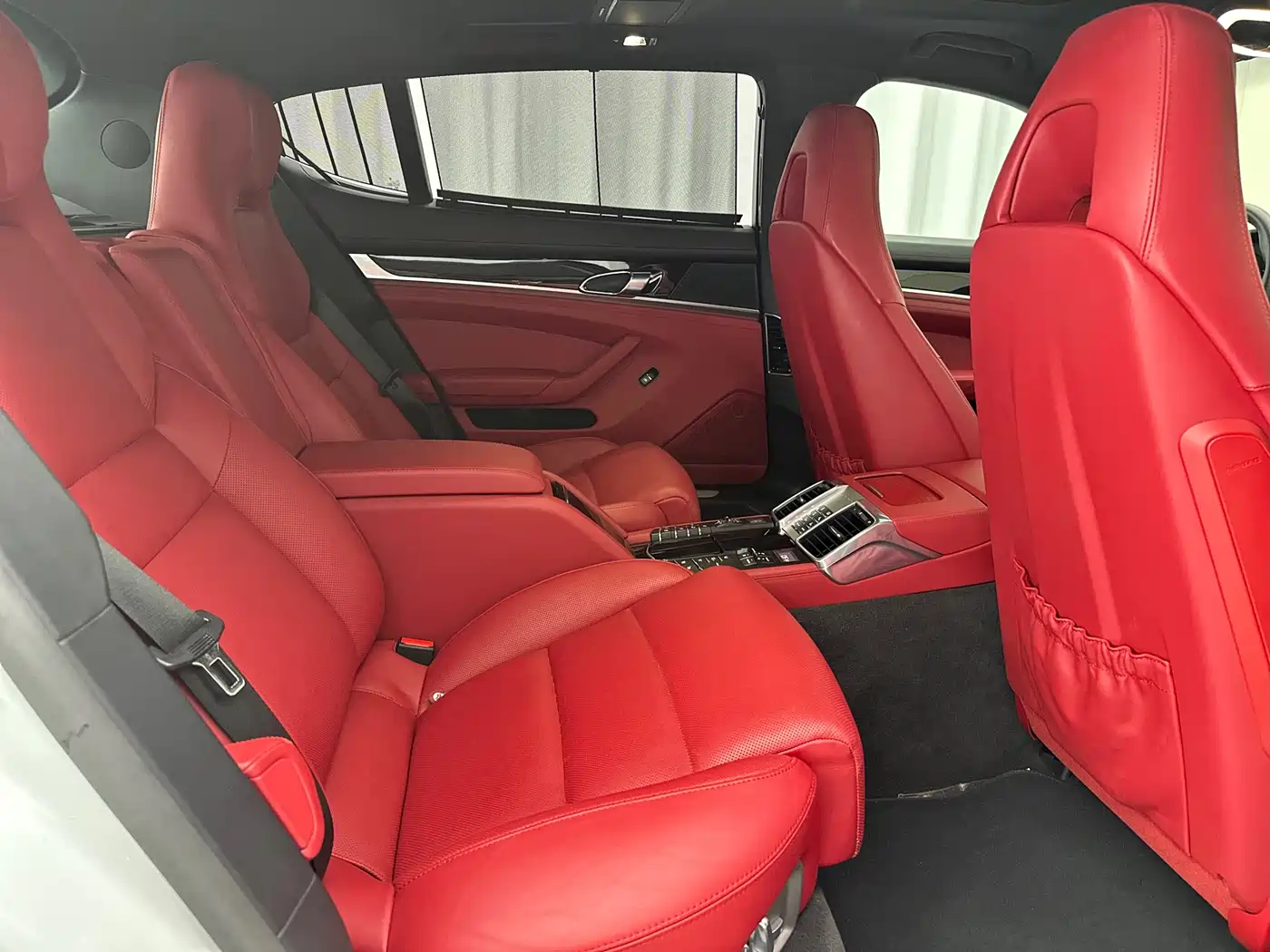 Porsche Panamera 2016 Panamera 4 Executive Edition 3.0T фото 37