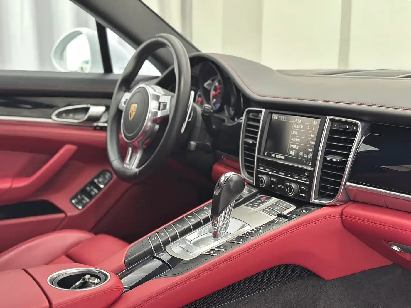 Porsche Panamera 2016 Panamera 4 Executive Edition 3.0T фото 47