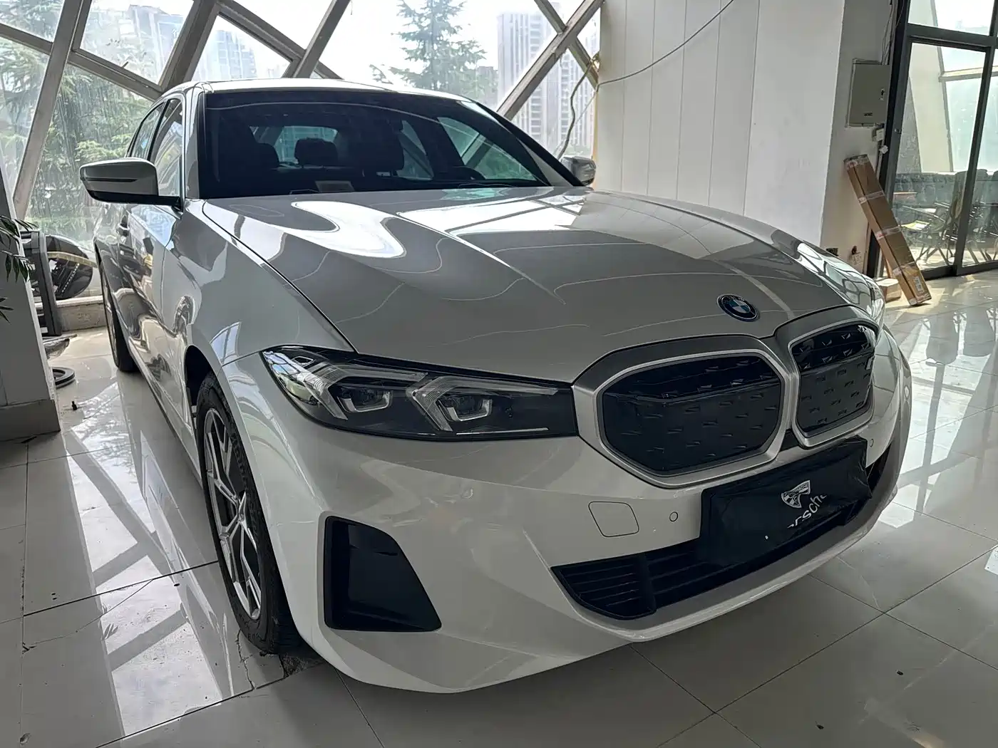 BMW i3 2024 eDrive 35 L фото 2