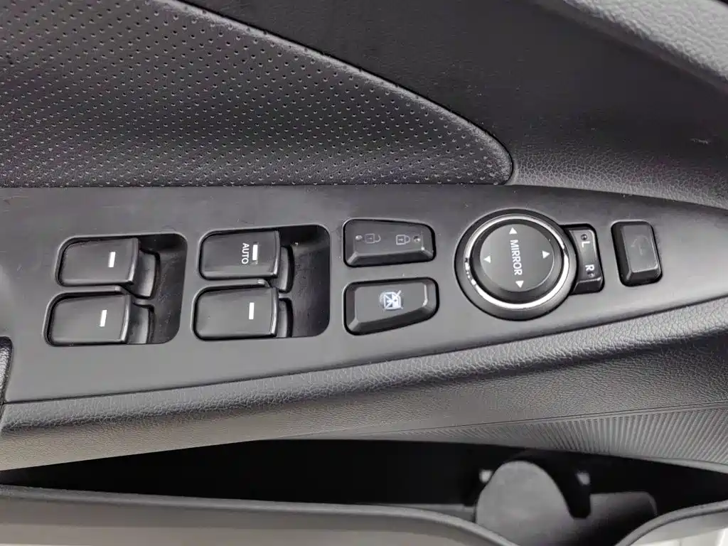 Фото 9 - Hyundai Sonata