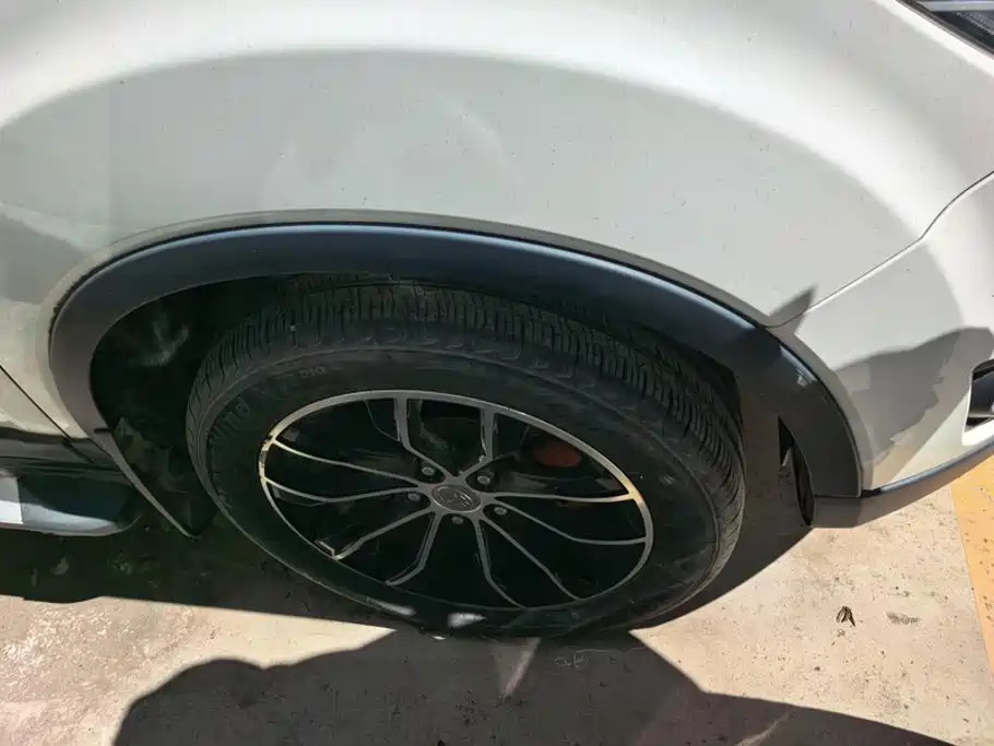 FAW Senya R7 2016 2016 1.6L Manual Premium