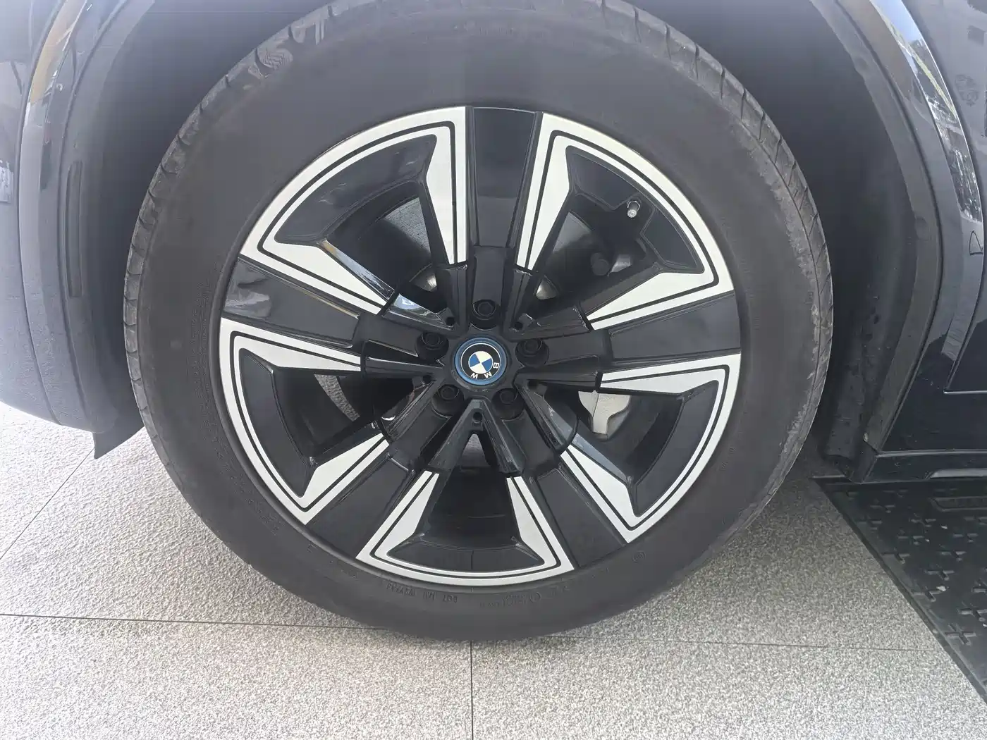 BMW iX3 2024 2023 Leading Type