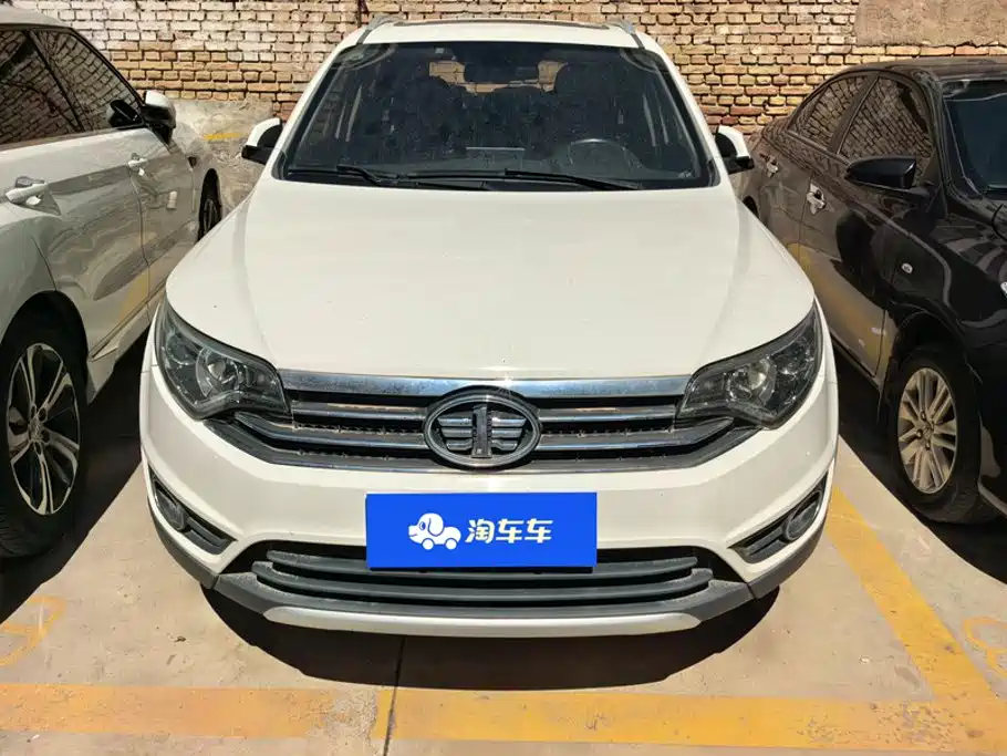 FAW Senya R7 2016 2016 1.6L Manual Premium