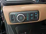 Фото 14 - Ford Explorer