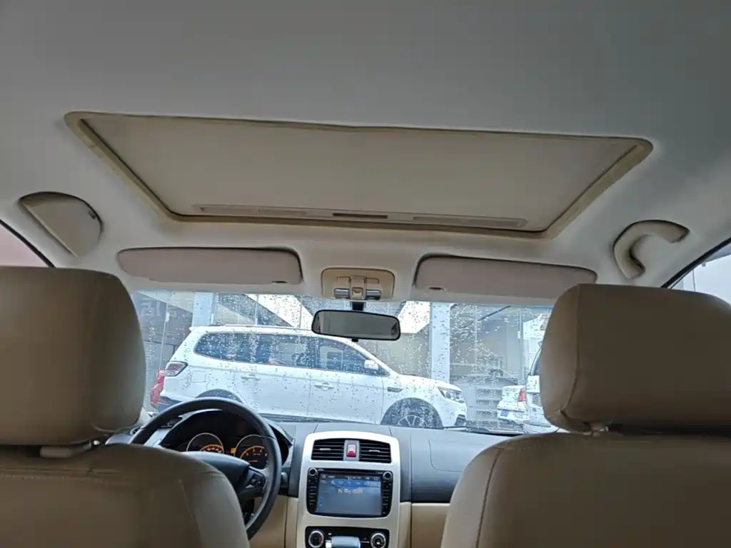 Zhonghua H330 2015 2013 1.5L Automatic Luxury
