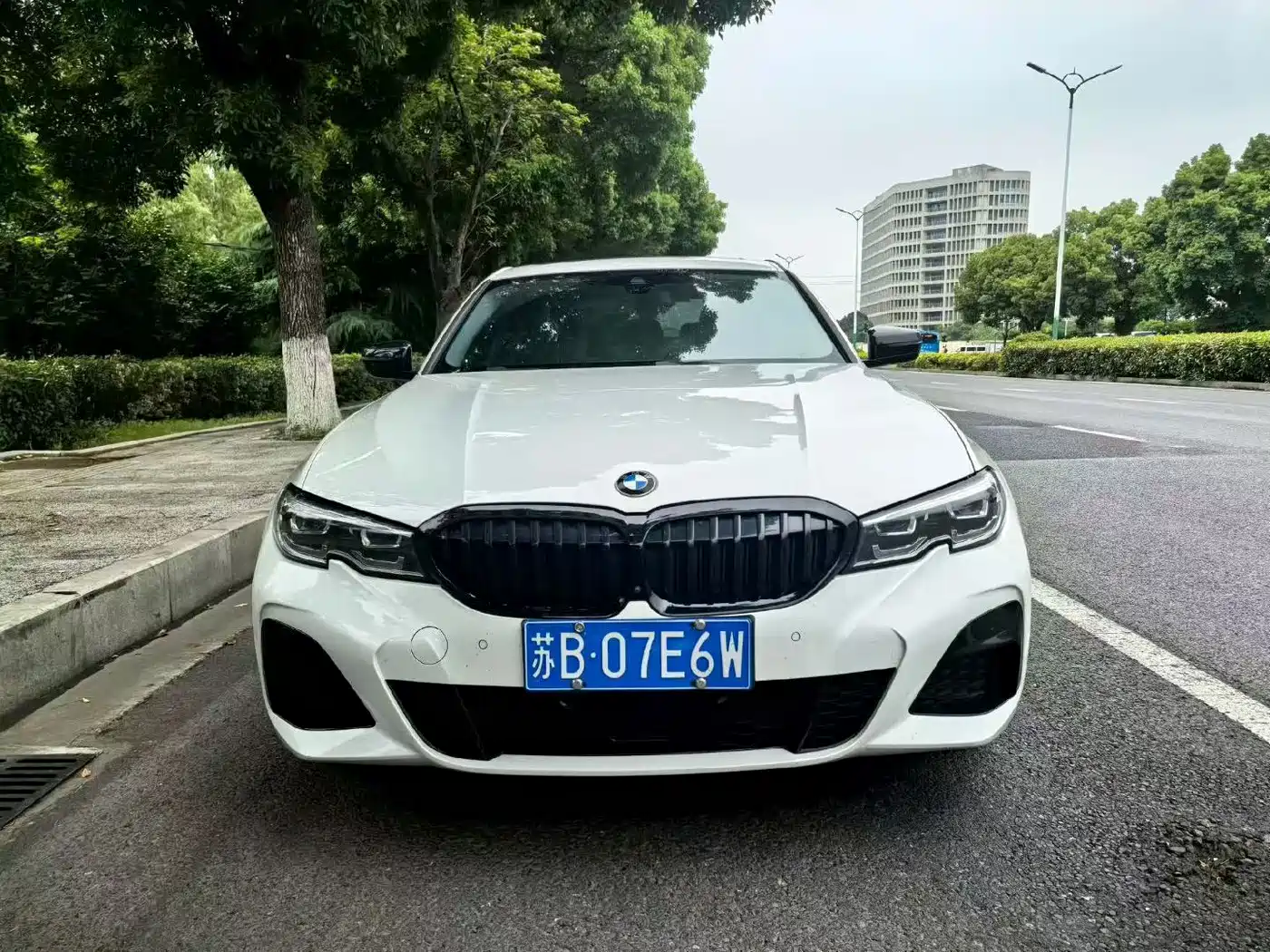 BMW 3 Series 2021 325Li M Sport Night Edition фото 2