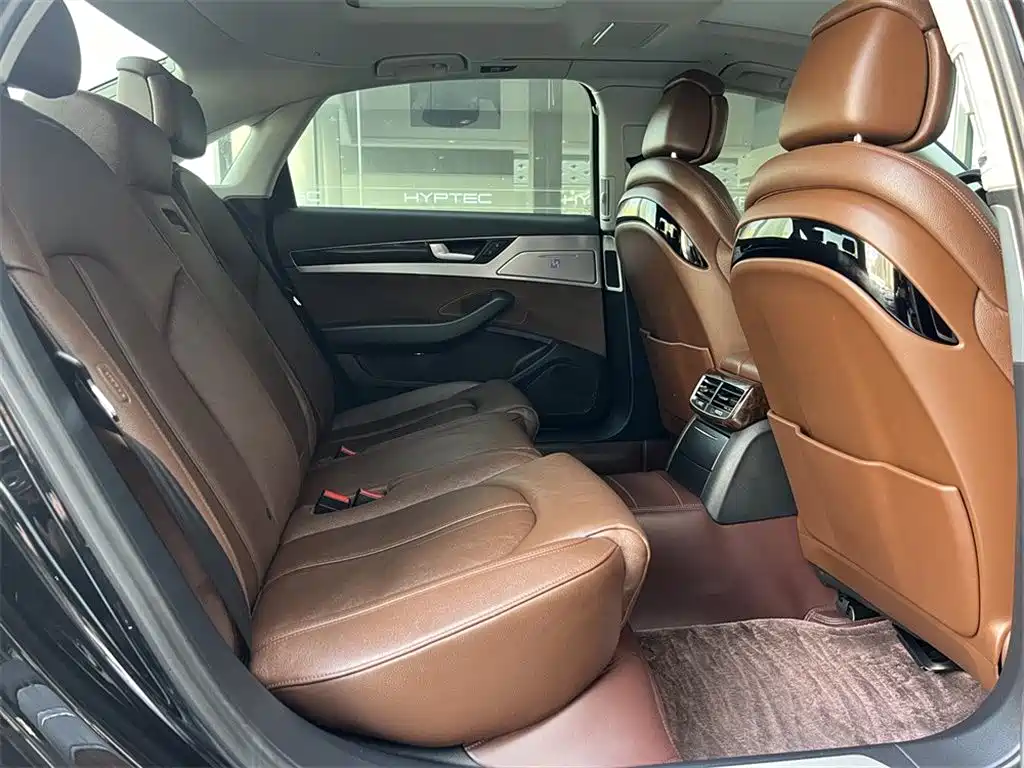 Audi A8 2017 A8L 40 TFSI Comfort фото 7