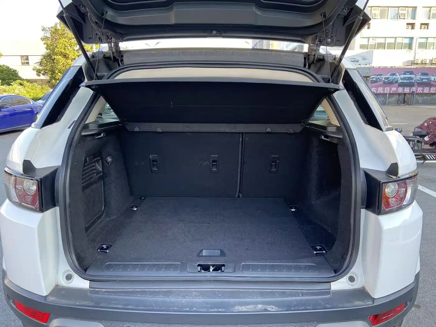 Land Rover Range Rover Evoque 2015 2.0T 5-Door Intelligent Edition фото 8