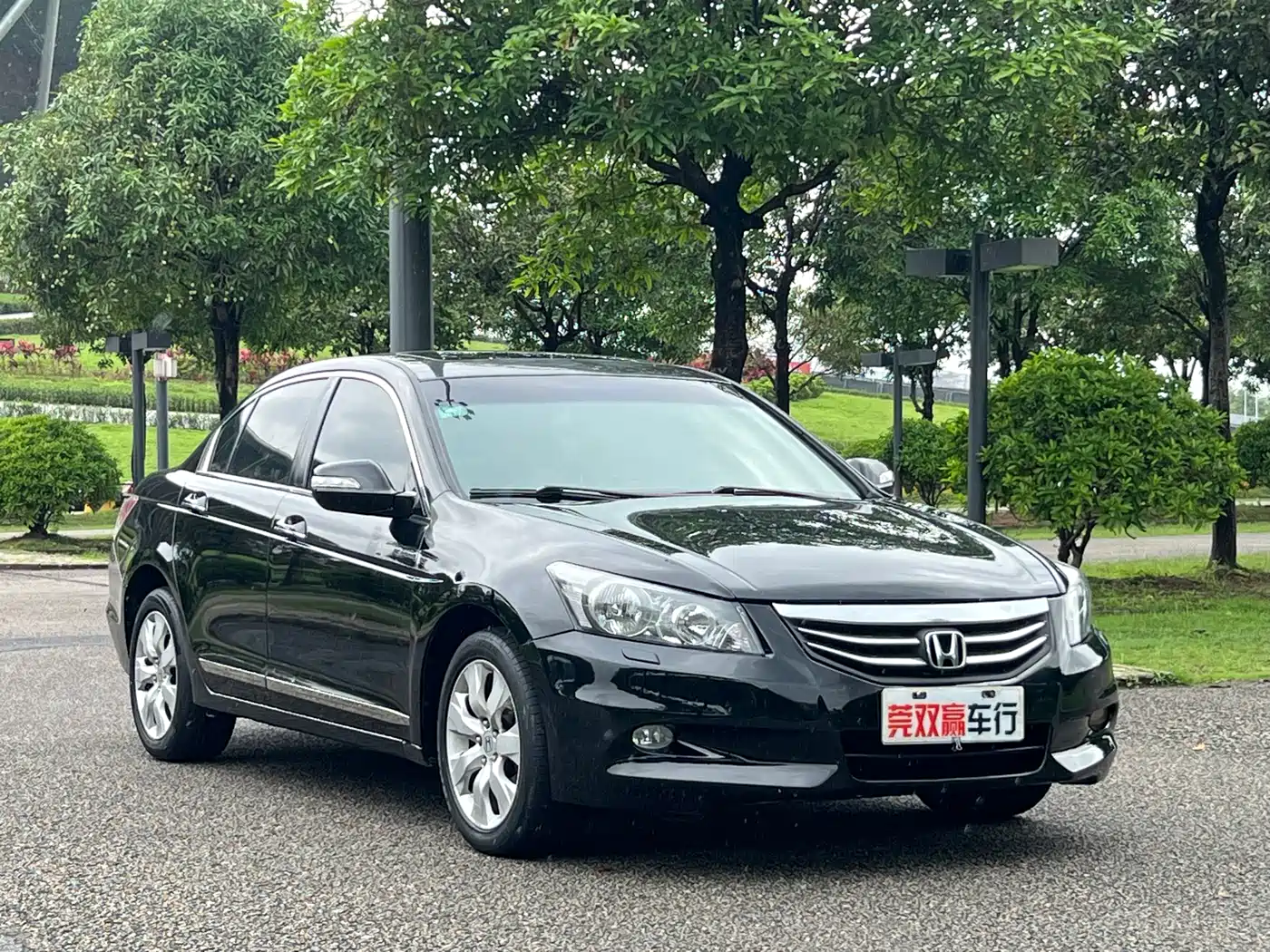 Фото 3 - Honda Accord
