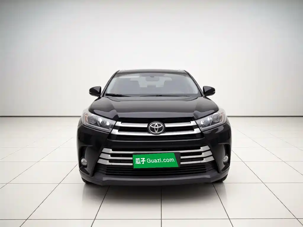 Фото 2 - Toyota Highlander