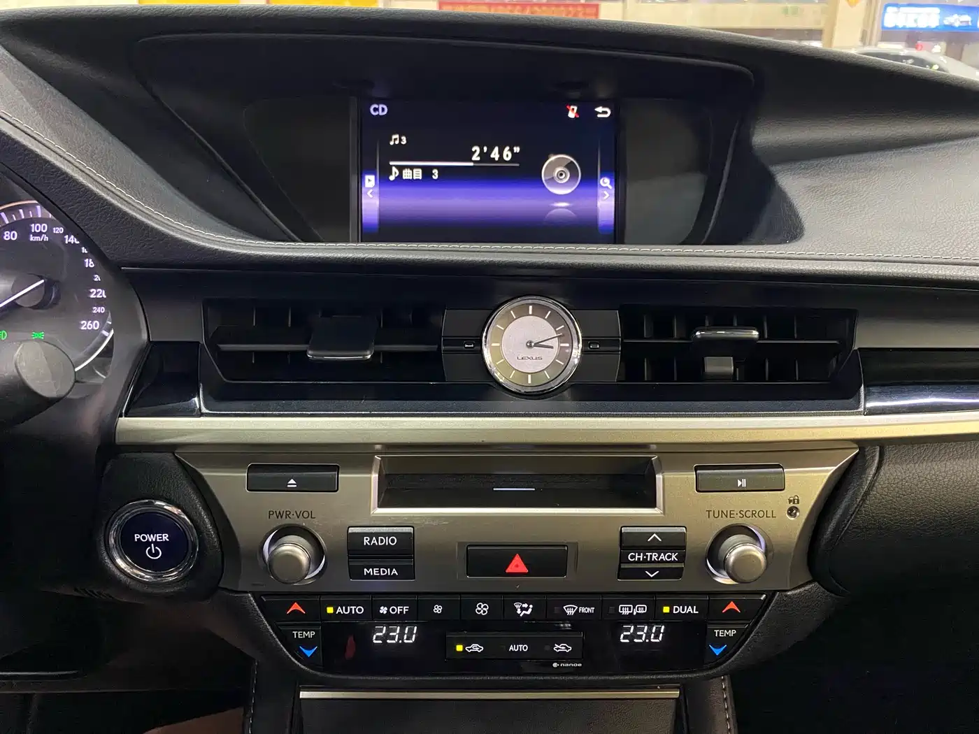 Lexus ES 2015 300h Comfort Edition фото 11