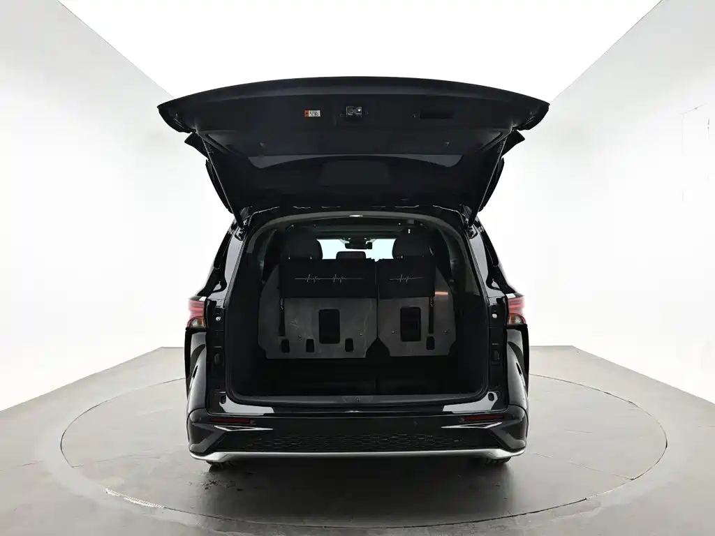 Toyota Granvia 2024 2023 2.5L Hybrid Prestige PLUS Edition