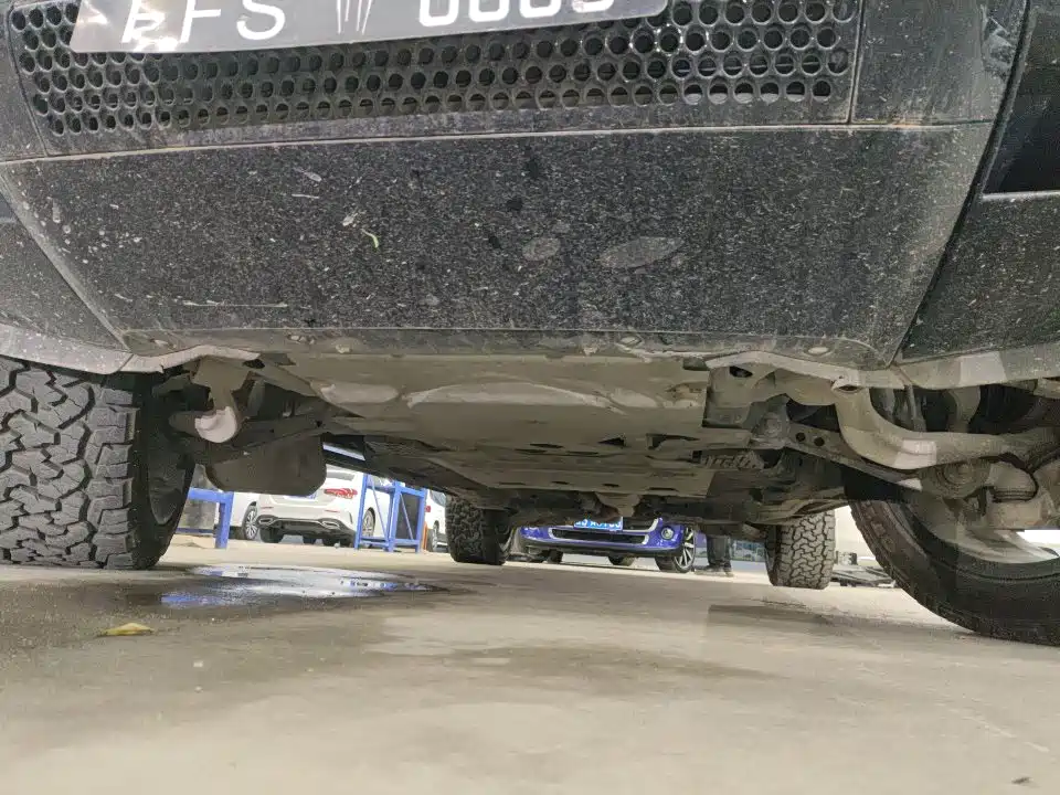 Land Rover Defender 2024 110 3.0T P400 X-DYNAMIC HSE фото 9