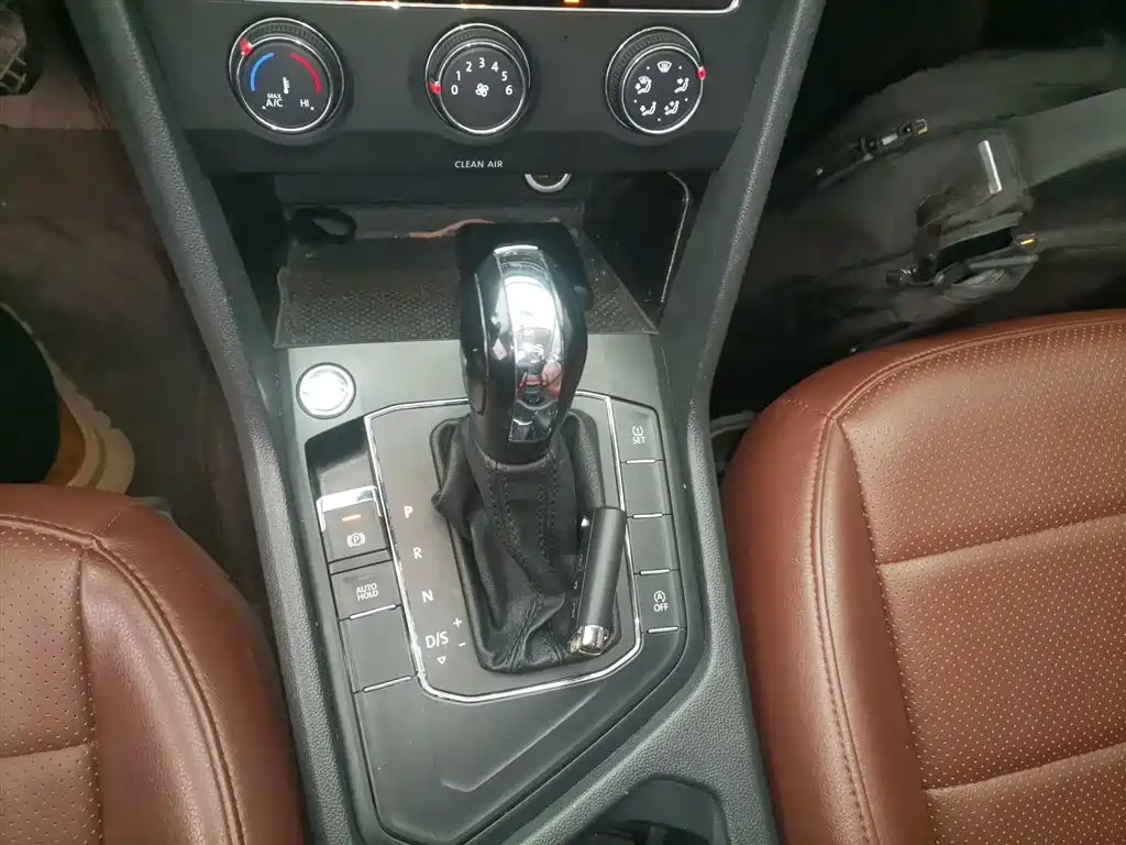 VOLKSWAGEN TUYUE