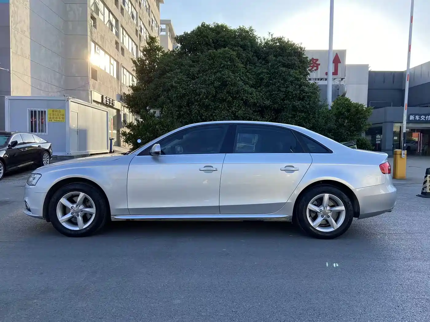 Audi A4L 2013 35 TFSI Automatic Comfort фото 5
