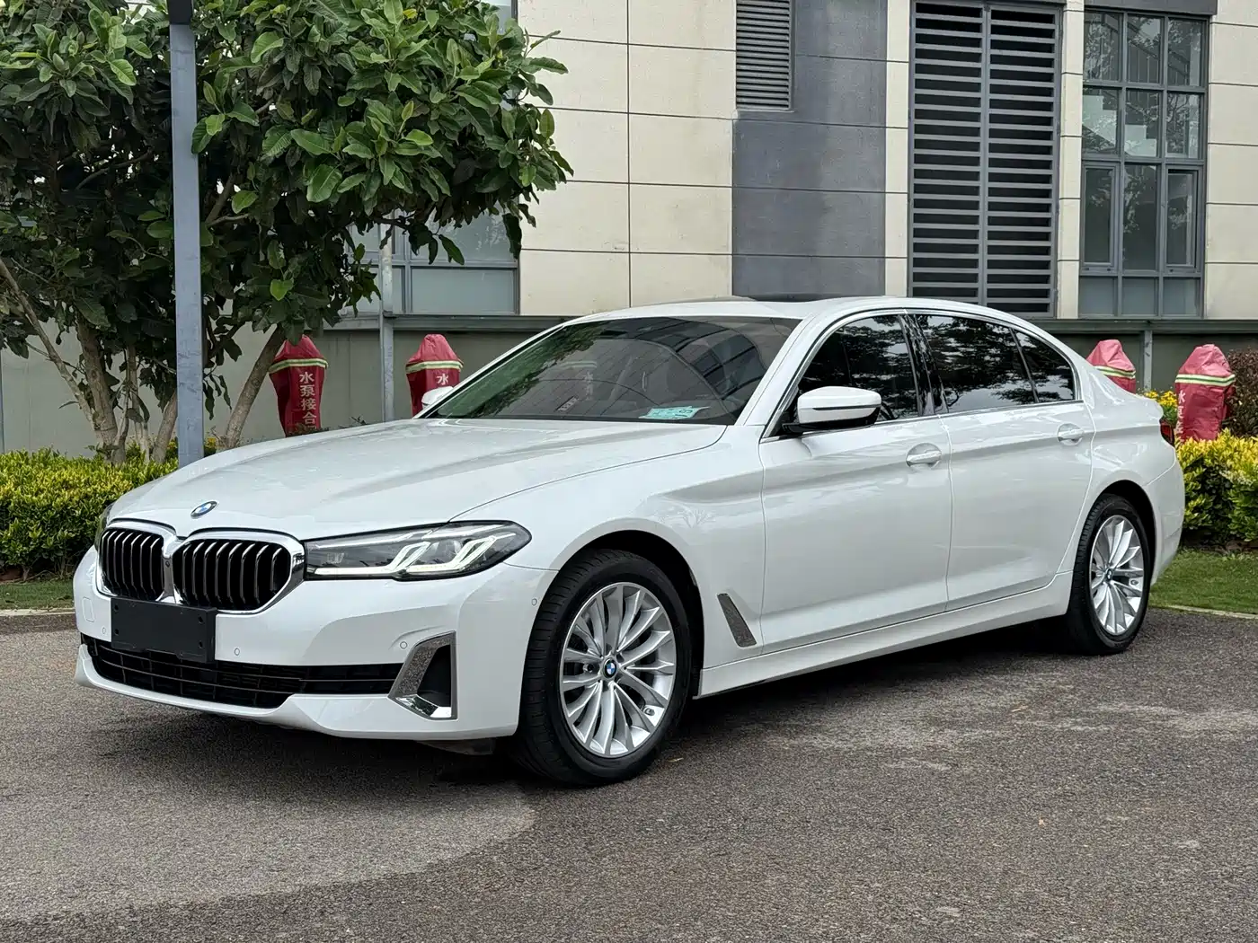 BMW 5 Series 2021 525Li Luxury Package