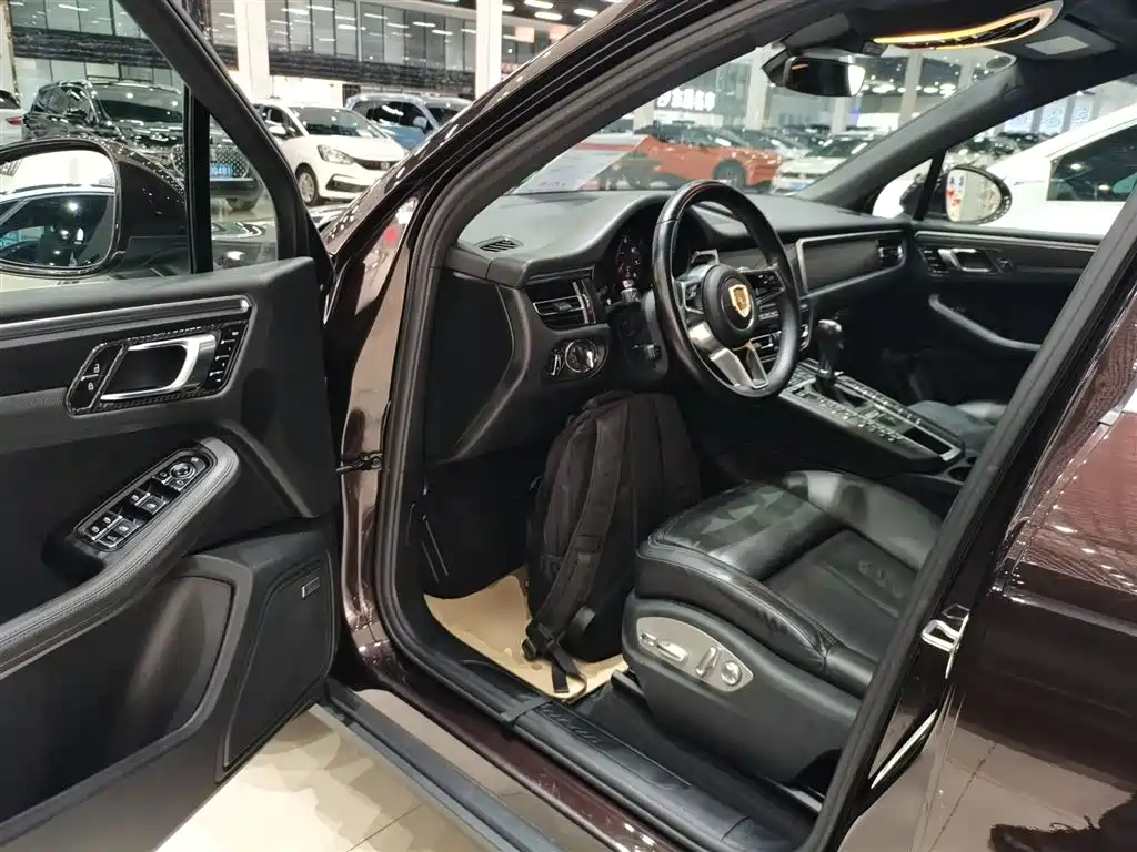 Porsche Macan 2020 Macan 2.0T фото 16