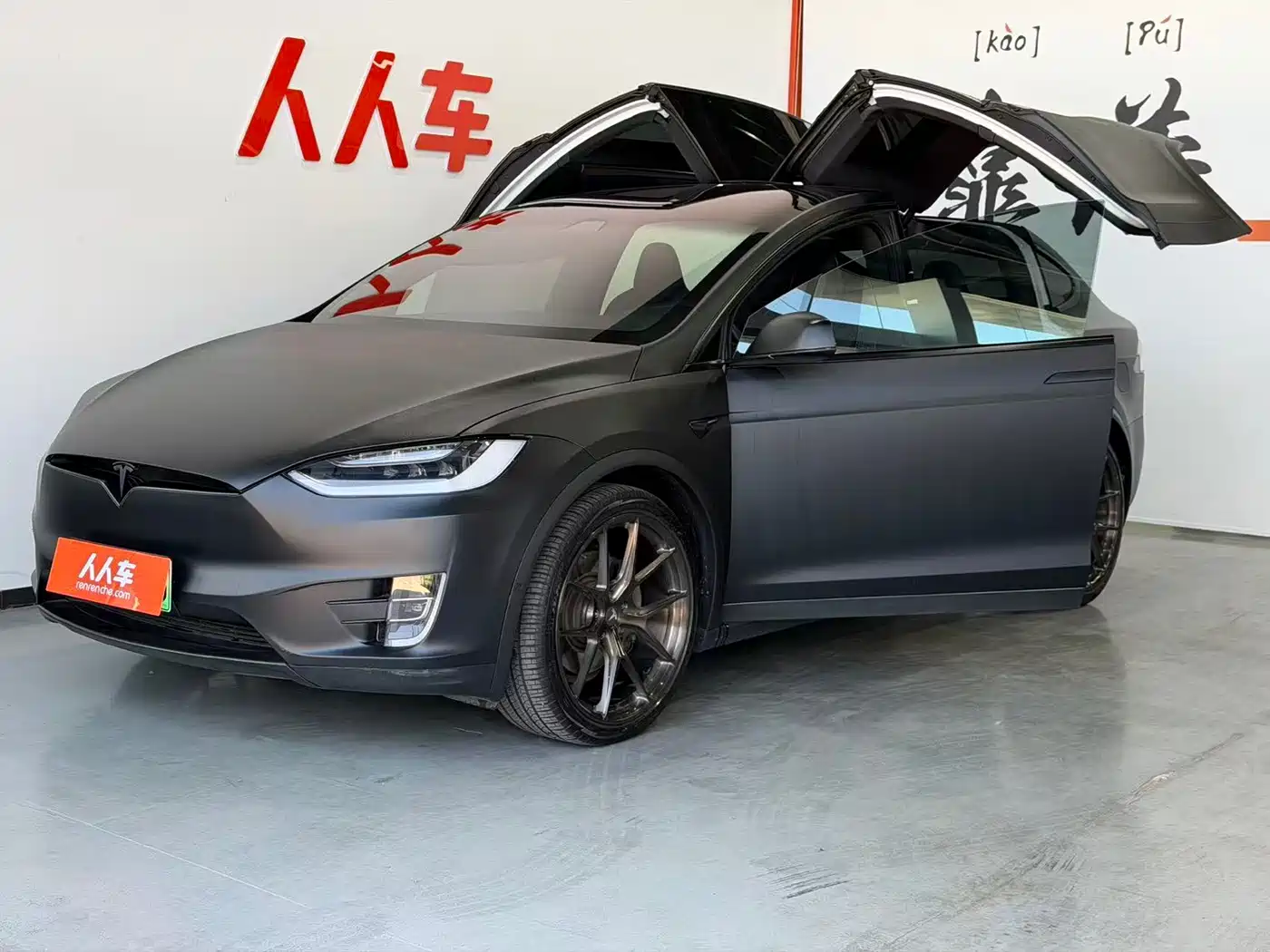 TESLA MODEL X