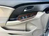 Photo 15 - Honda Odyssey