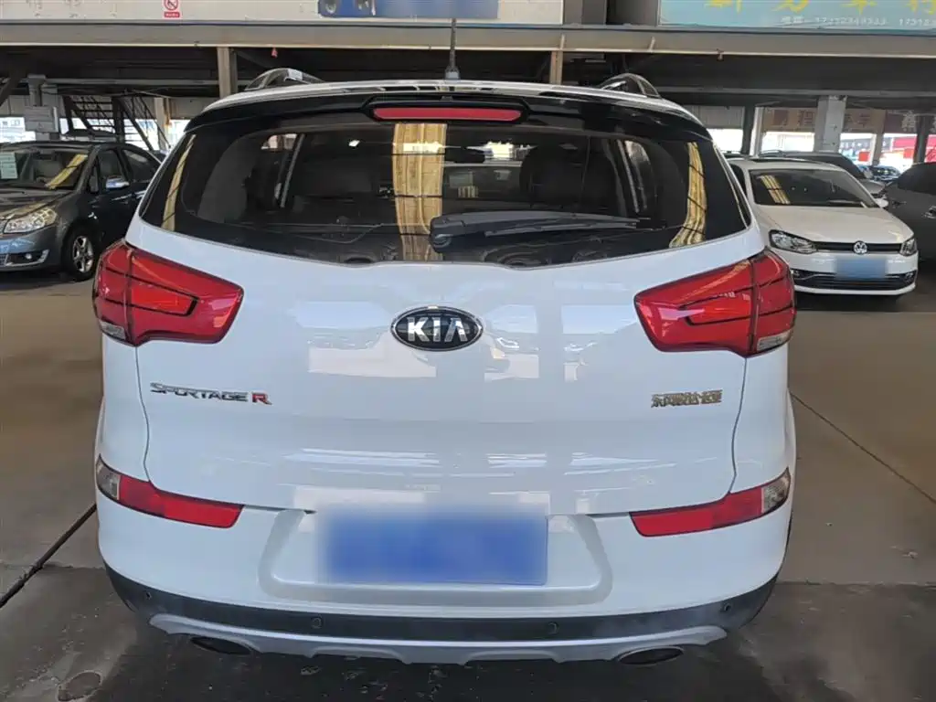 Kia Sportage 2015 2.0L Automatic 2WD DLX фото 6