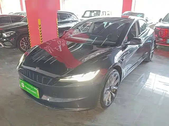 Tesla Model 3 Задний привод