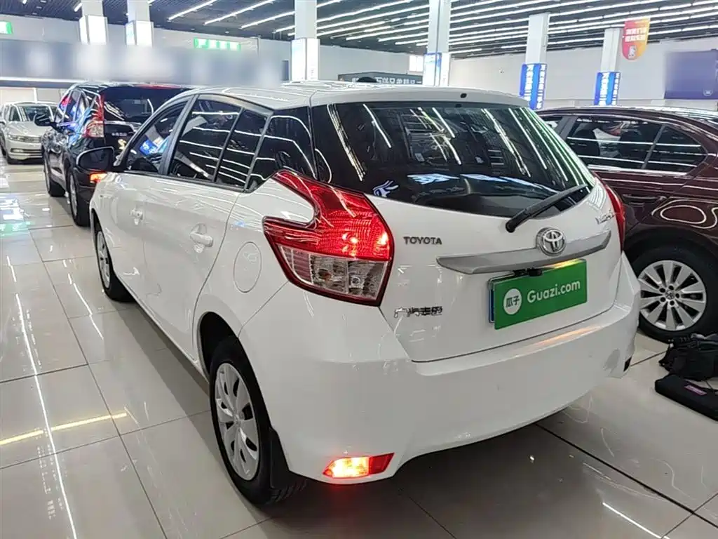 Toyota YARiS L Zhi Xuan 2015 1.5E Auto Charming Edition фото 5