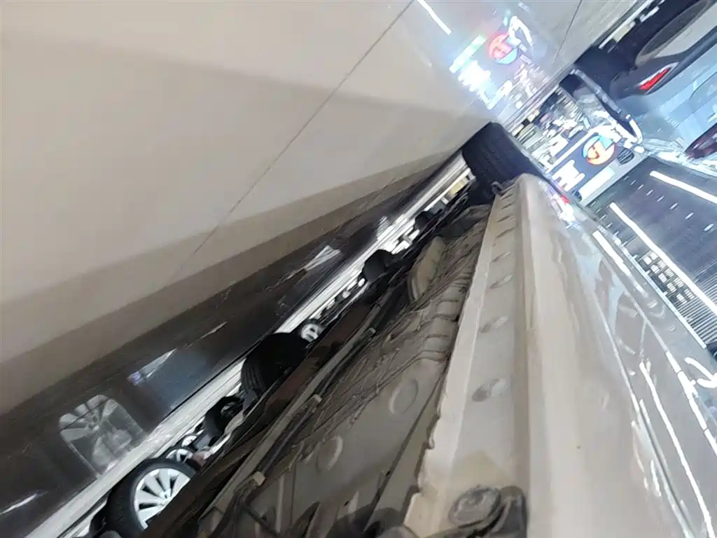 Toyota YARiS L Zhi Xuan 2015 1.5E Auto Charming Edition фото 22