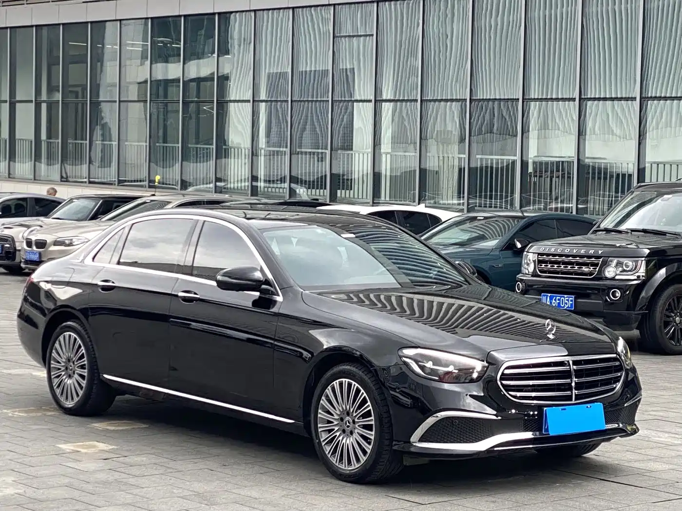 Mercedes-Benz E-Class 2023 E 300 L Fashion фото 2