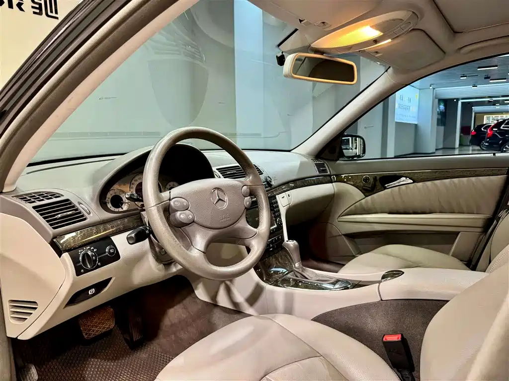 Mercedes-Benz E-Class 2007 E 350 Fashion фото 27