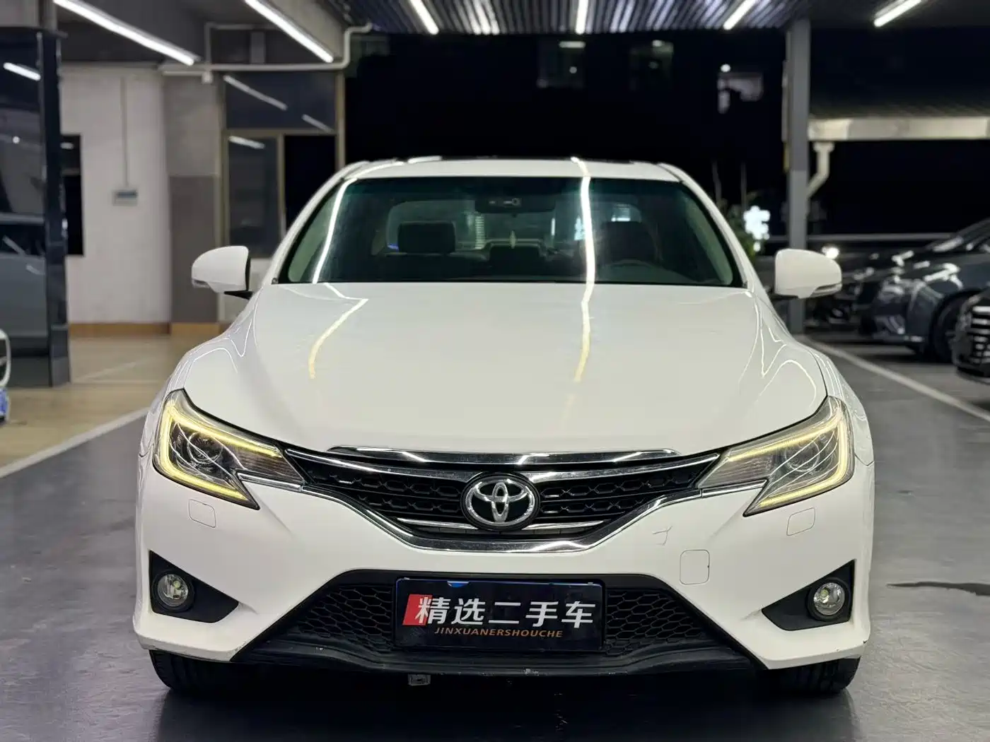 Toyota Reiz 2010 2.5V Elegance Elite Edition фото 2