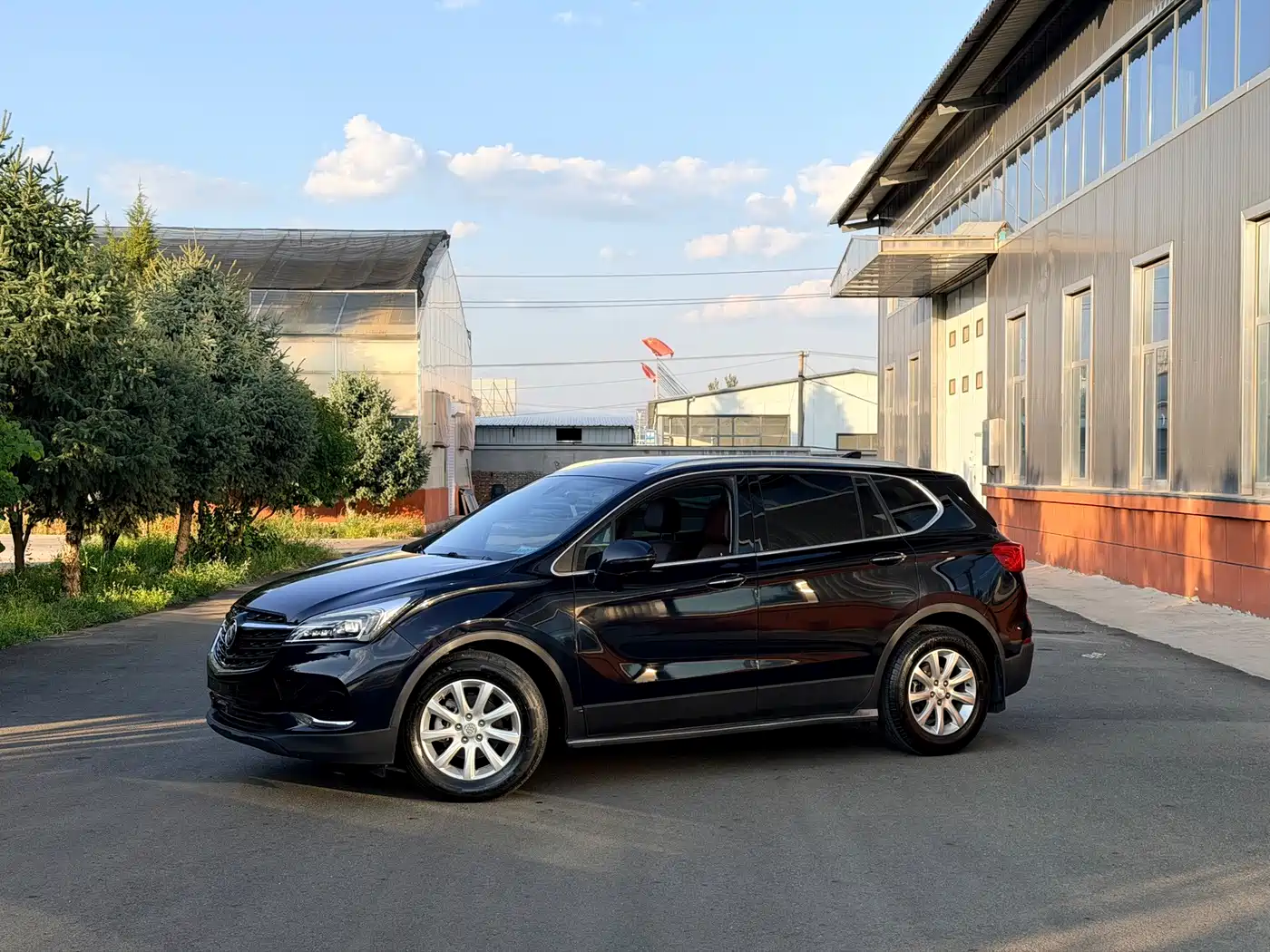 Фото 1 - Buick Envision Plus
