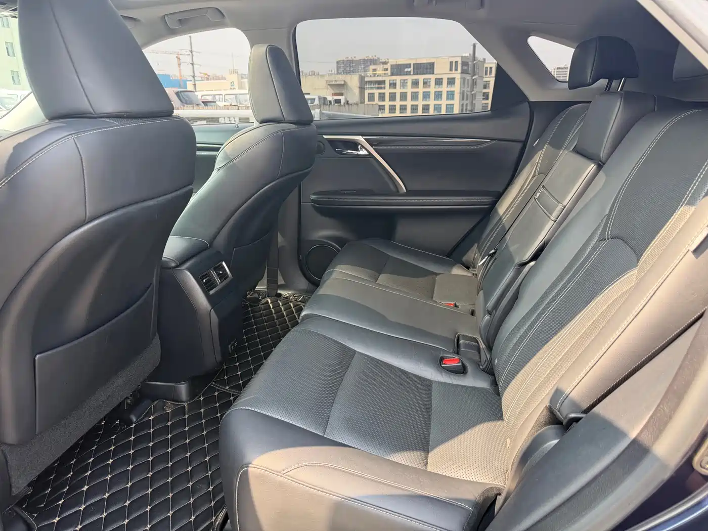 Lexus RX 2020 300 4WD Elegance Edition China VI фото 9