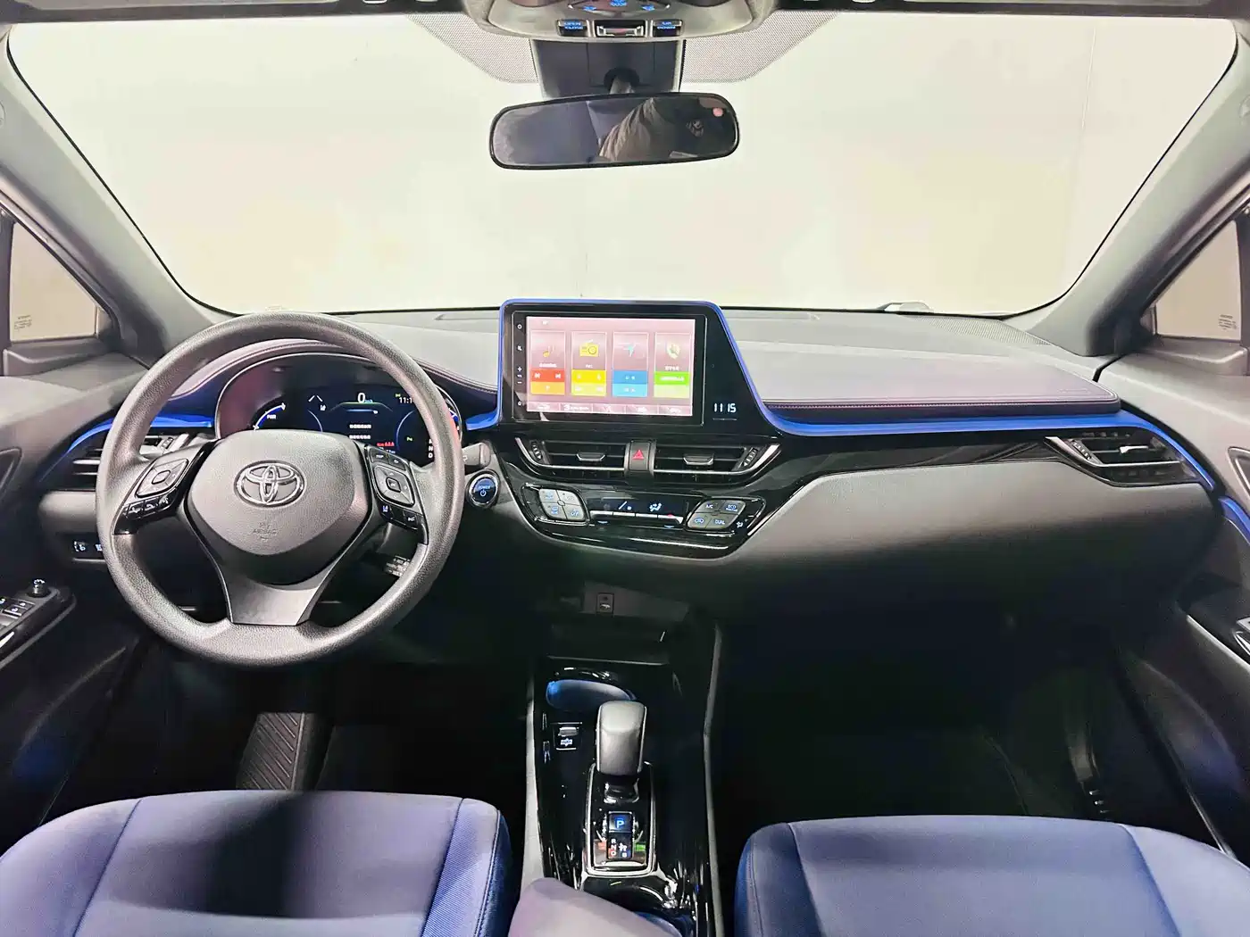 Toyota C-HR EV 2020 Luxury Sunroof Edition фото 9