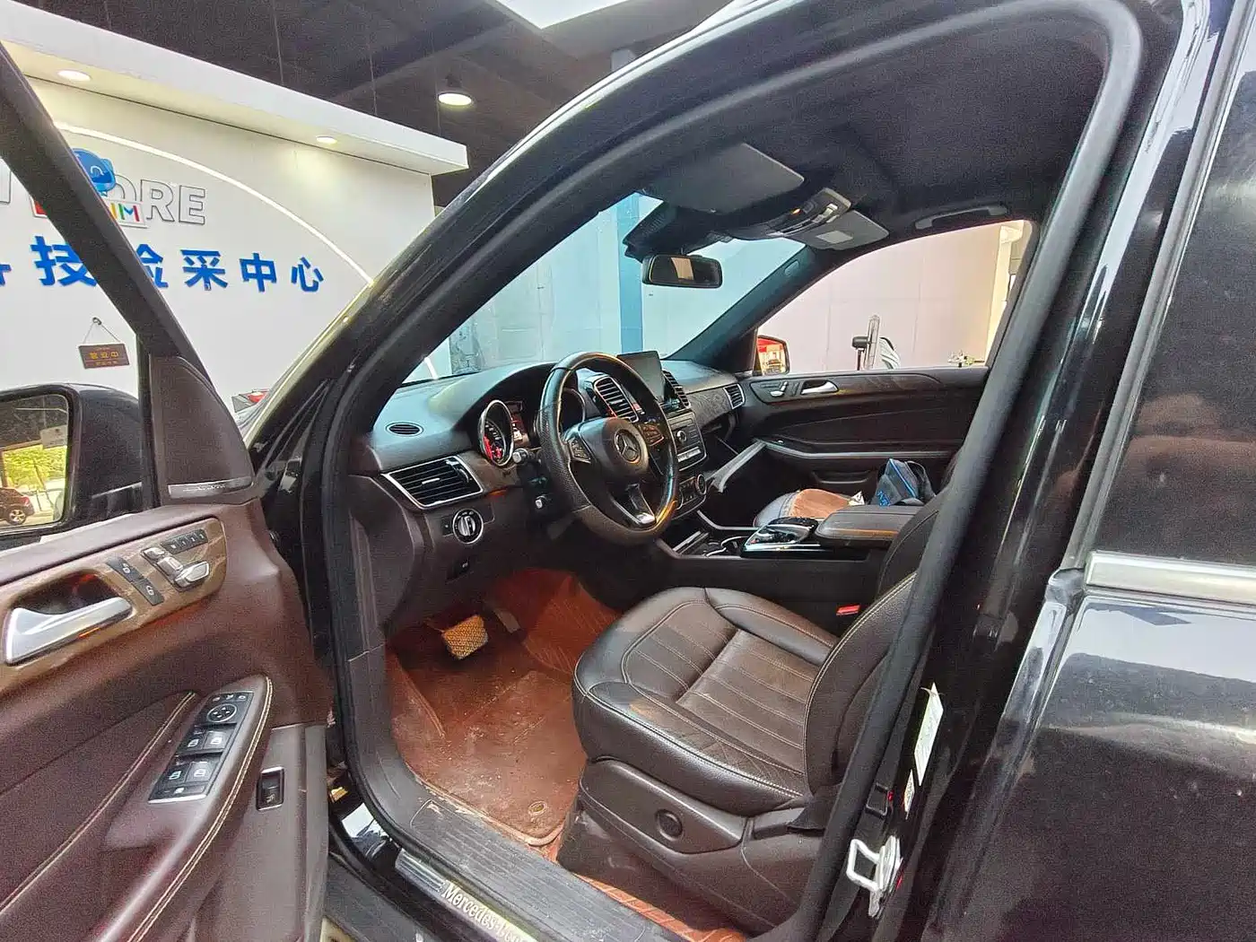 Mercedes-Benz GLE 2016 GLE 320 4MATIC Luxury фото 4