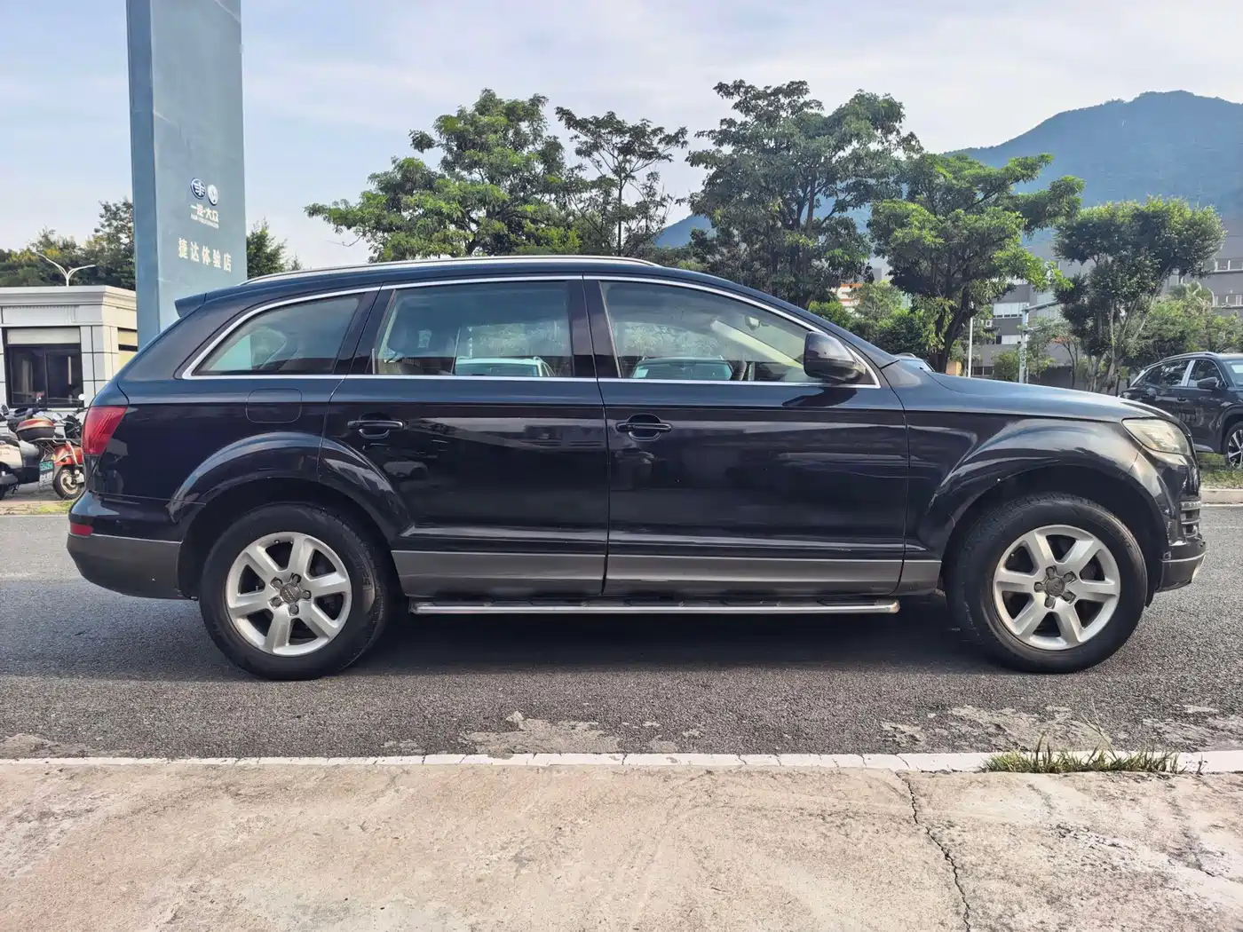 Фото 10 - Audi Q7