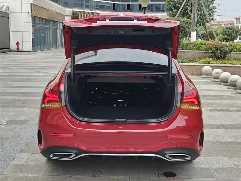 Mercedes-Benz A-Class 2021 A 200 L Sport Sedan Dynamic Type фото 19